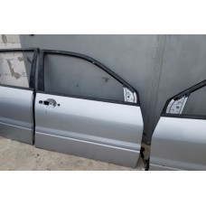 двері праві передні mitsubishi lancer 9 серебро